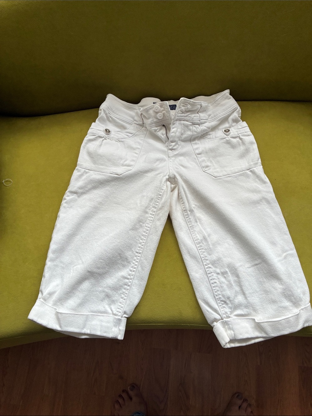 Baccini White Capri Pants with Front Patch Pockets